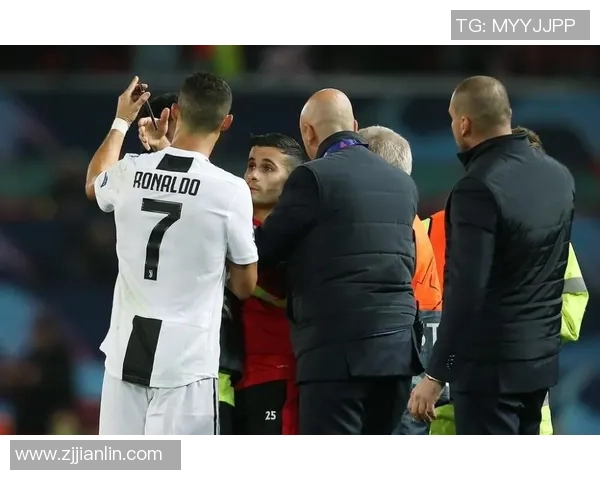 聚焦足坛巨星贴身保镖揭秘他们的日常守护与隐秘故事 聚焦足坛巨星贴身保镖揭秘他们的日常守护与隐秘故事