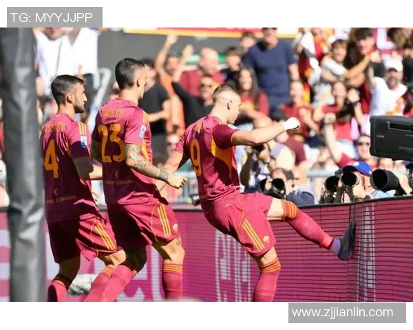 足球巨星现身国外街头 引发粉丝狂热目光聚焦街头互动瞬间