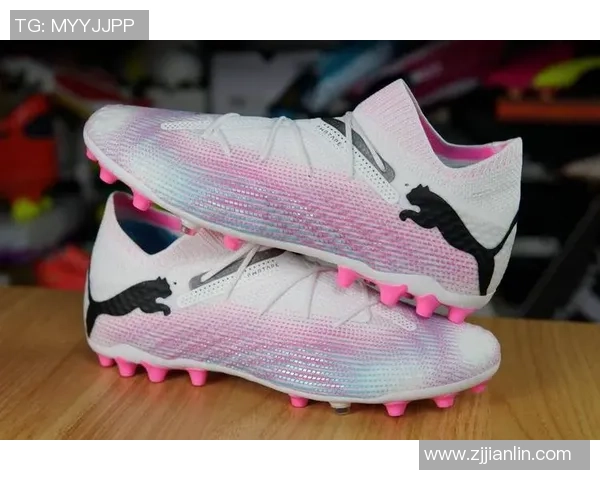 近期足球球星最新款足球鞋盘点与科技创新设计趋势解析 近期足球球星最新款足球鞋盘点与科技创新设计趋势解析